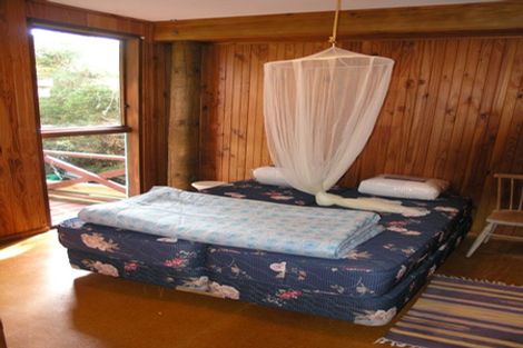 Photo of property in 169 Howard Road, Orere Point, Papakura, 2585