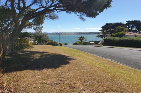 Photo of property in 96 Wharf Road, Clarks Beach, Pukekohe, 2679