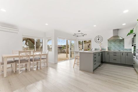 Photo of property in 23d Jelas Road, Red Beach, 0932