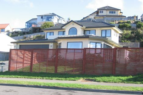 Photo of property in 27 Derry Hill, Churton Park, Wellington, 6037