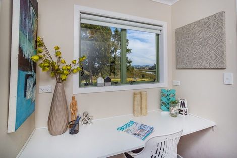 Photo of property in 2 Wharf Road, Te Atatu Peninsula, Auckland, 0610