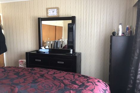 Photo of property in 2/1 Roseburn Place, Pakuranga, Auckland, 2010