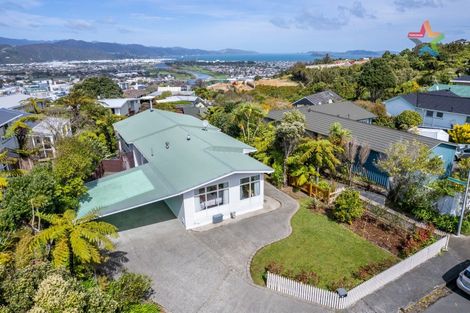 Photo of property in 35 Harbour View Road, Harbour View, Lower Hutt, 5010