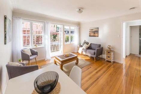 Photo of property in 3/3 Penzance Road, Mairangi Bay, Auckland, 0630