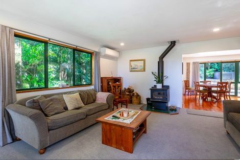 Photo of property in 86 Wood Bay Road, Titirangi, Auckland, 0604