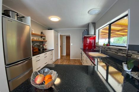 Photo of property in 9 Chisholm Place, Carterton, 5713