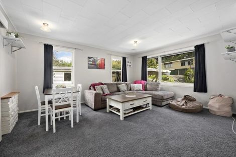 Photo of property in 25a Deller Grove, Silverstream, Upper Hutt, 5019