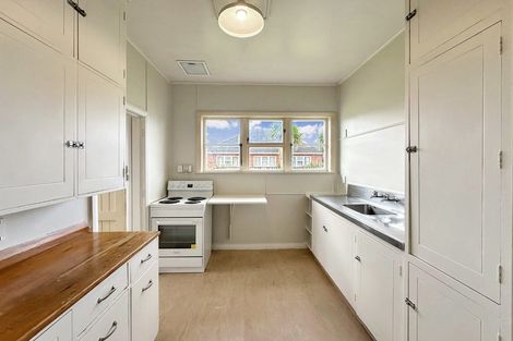 Photo of property in 2 White Street, Whanganui East, Whanganui, 4500