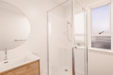 Photo of property in 216 Wainoni Road, Avondale, Christchurch, 8061