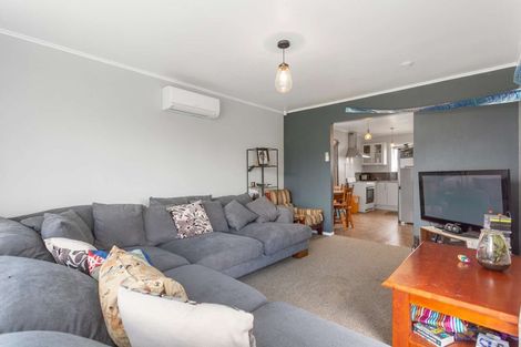 Photo of property in 42 Tairere Crescent, Rosehill, Papakura, 2113