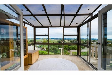 Photo of property in 69 Garfield Road, Helensville, 0800