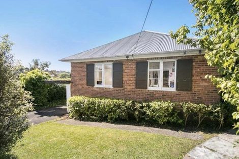 Photo of property in 17 Walton Road, Paraparaumu Beach, Paraparaumu, 5032