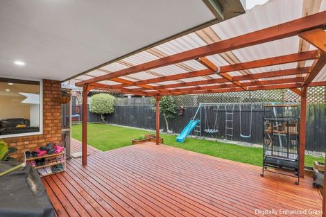 Photo of property in 3 Farquhars Road, Redwood, Christchurch, 8051