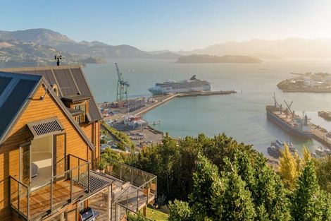 Photo of property in 30 Gilmour Terrace, Lyttelton, 8082