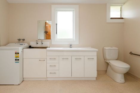 Photo of property in 11 Miro Street, Takaro, Palmerston North, 4410