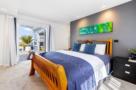 Photo of property in 1/28 Manly Esplanade, Browns Bay, Auckland, 0630