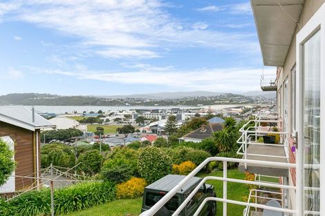 Photo of property in 8 Naughton Terrace, Kilbirnie, Wellington, 6022