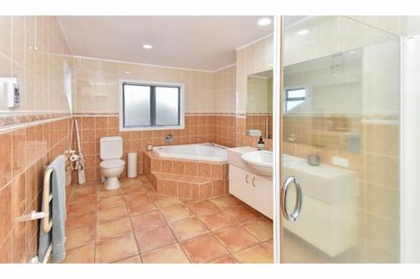 Photo of property in 21 Del Mar Court, Shamrock Park, Auckland, 2016