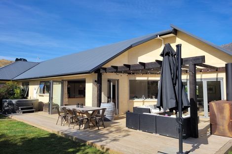 Photo of property in 56 Erskine Street, Lake Hayes, Queenstown, 9304