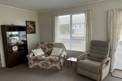 Photo of property in 15 Nelson Street, Waitara, 4320