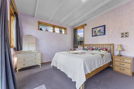 Photo of property in 27 Parkland Crescent, Terrace End, Palmerston North, 4410