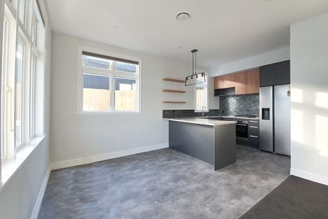 Photo of property in 43 Sumner Road, Lyttelton, 8082