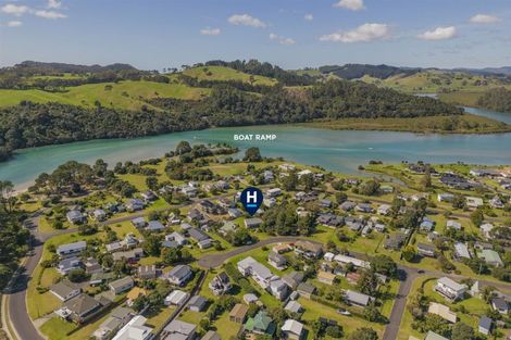 Photo of property in 26 Hardy Place, Cooks Beach, Whitianga, 3591