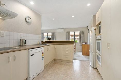 Photo of property in 3 Maurice Borich Place, Henderson, Auckland, 0610