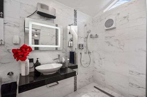 Photo of property in 4 Taitapu Street, Massey, Auckland, 0614