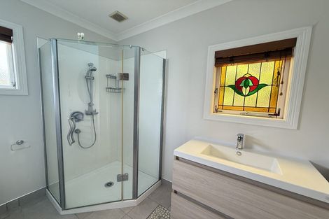 Photo of property in 14 Scarlet Oak Drive, Schnapper Rock, Auckland, 0632