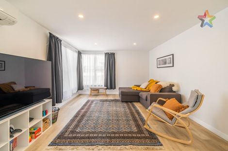 Photo of property in 14 Young Grove, Stokes Valley, Lower Hutt, 5019