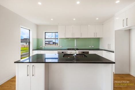 Photo of property in 2 Pommes Way, Silverdale, 0932