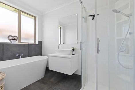 Photo of property in 58 Kaiwaka Road, Waiuku, 2123