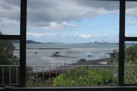 Photo of property in 2/46 Gill Avenue, Te Atatu Peninsula, Auckland, 0610