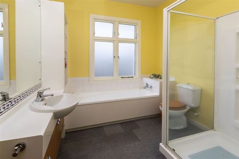 Photo of property in 27 Urunga Avenue, Strowan, Christchurch, 8052