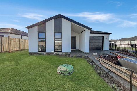 Photo of property in 2 Riroriro Lane, Halswell, Christchurch, 8025