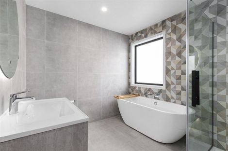 Photo of property in 11 Pohewa Road, Silverdale, 0932