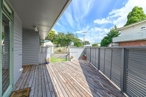 Photo of property in 85 Gloria Avenue, Te Atatu Peninsula, Auckland, 0610
