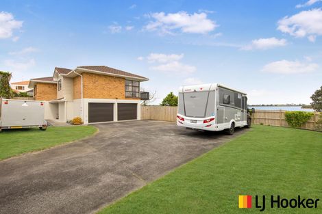 Photo of property in 21 St Annes Crescent, Wattle Downs, Auckland, 2103