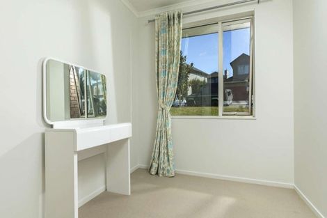 Photo of property in 35 Aberley Road, Schnapper Rock, Auckland, 0632