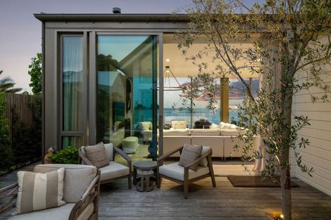 Photo of property in 153 Main Road, Moncks Bay, Christchurch, 8081