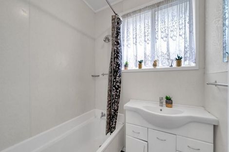 Photo of property in 162 Omata Road, Blagdon, New Plymouth, 4310