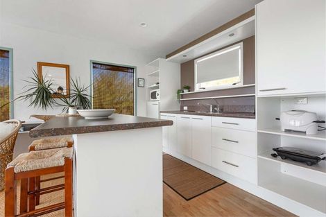 Photo of property in 105 Cable Bay Block Road, Cable Bay, 0420