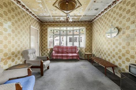 Photo of property in 32 The Parade, Island Bay, Wellington, 6023