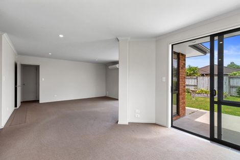 Photo of property in 80 Carrington Drive, Papamoa Beach, Papamoa, 3118