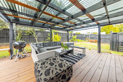 Photo of property in 1/6 Clevedon Road, Papakura, 2110