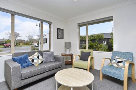 Photo of property in 11 Springside Place, Redwood, Christchurch, 8051