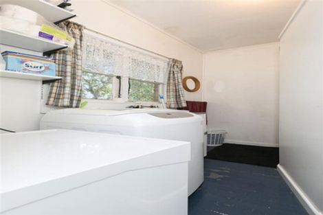 Photo of property in 100a Astley Avenue, New Lynn, Auckland, 0600