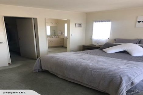 Photo of property in 26 Ashton Fitchett Drive, Brooklyn, Wellington, 6021