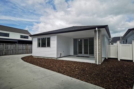 Photo of property in 25b Lillian Place, Orewa, 0931